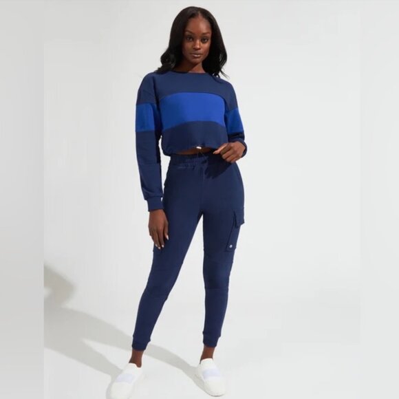 Buffbunny Sweatshirt Women's XXL Blue Cadi Cropped Long Sleeve Crewneck Pullover - Picture 16 of 16